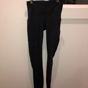 black lululemon leggings with pockets